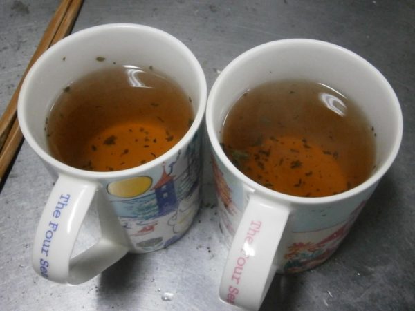 自家製ドクダミ茶を作ります