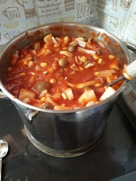 イノシシ肉いただいたので、トマトスープで煮込んでみる【手軽にジビエ料理】