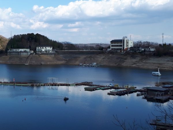 春の陽気に誘われて、兵庫県の東条湖周辺をドライブアクア東条