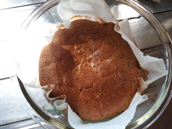 自家製スモモジャムで、クルミ入りクランブルチーズケーキと紅茶パウンドケーキ作ってみた