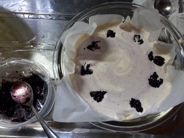 甘い物が食べたくて。冷凍ブルーベリー→ジャム&ケーキ 簡単レシピで再び