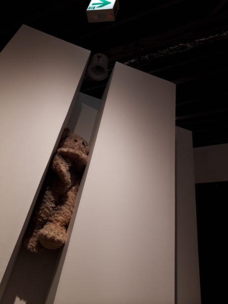 大阪へ夫婦デート。[行方不明展]と[梅田ダンジョン探索]