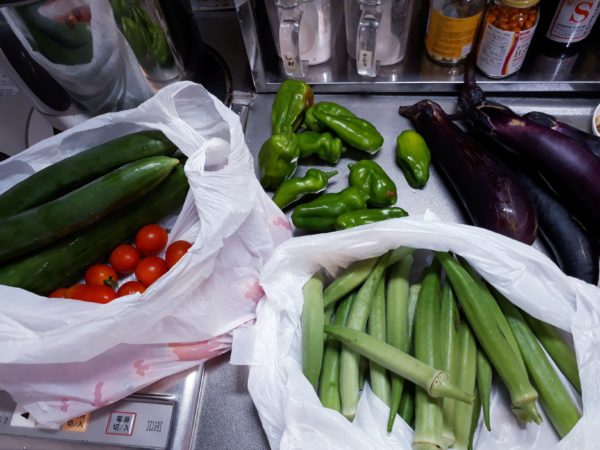 夏野菜の終わりと、目一杯食べた記録。家庭菜園 大量消費 キュウリ オクラ
