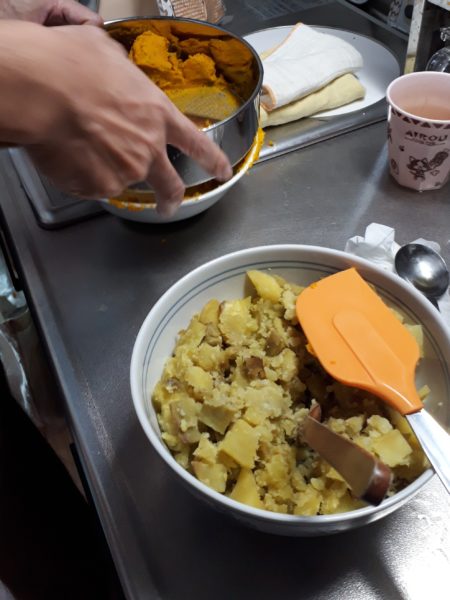 秋の味覚を楽しむクッキング 家庭菜園 サツマイモ カボチャ ケーキ くるみ サラダ 小豆 赤飯