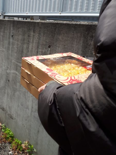 ロピア　ピザ　猫　きょうだい児